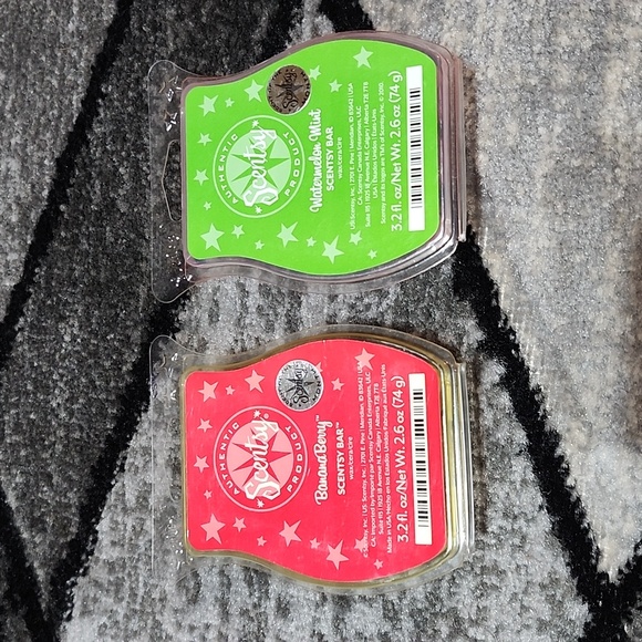 SCENTSY SCENT OF-THE MONTH WATERMELON MINT & BANANA BERRY WAX BARS BUNDLE - Picture 5 of 7